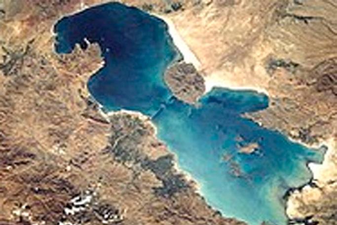 Azərbaycanlı deputat Urmiya gölünü xilas etməyə çağırıb