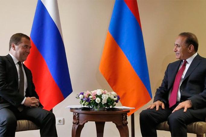 Medvedev Abramyanı Soçiyə çağırdı