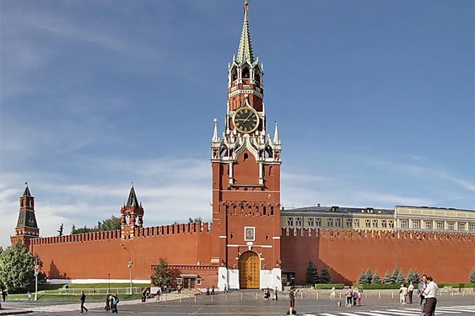 Kremlin təhlükəli balans siyasəti