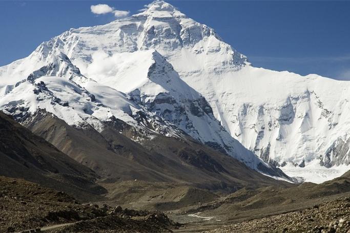 Nepal Everesti ölçmək istəyir