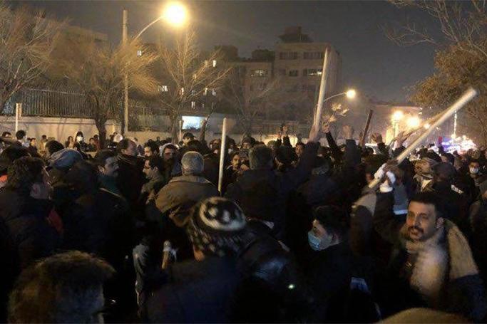 İranda sufilər ayağa qalxdı