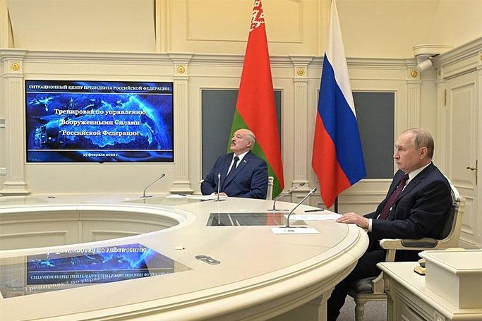 Lukaşenko Rusiyanın “qabığında”