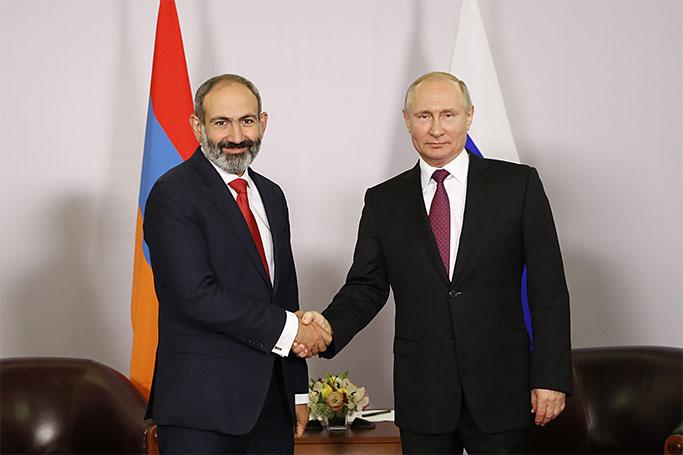 Moskva səfərindən öncəki iki məqam