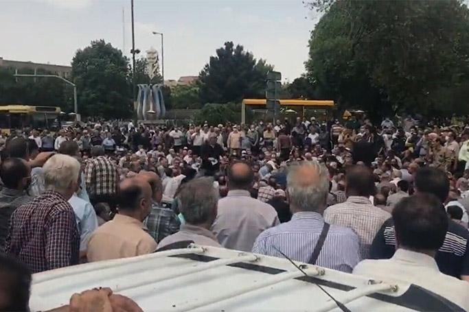 “Təqaüdçü nə istəyir?”