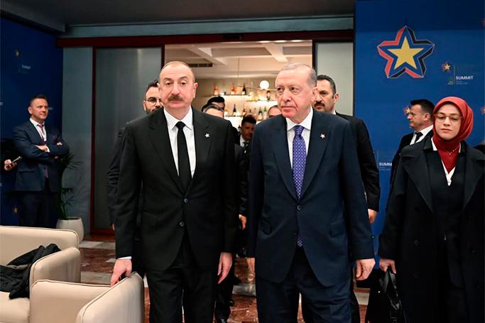 Bakının Qərb siyasətindəki yeri ön cərgədədir