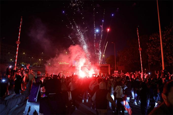 PSJ çempion oldu, Fransanın küçələri dağılır