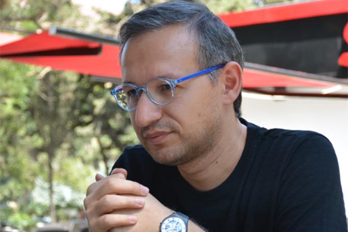 Müəllifin “kəndirbazlığı”