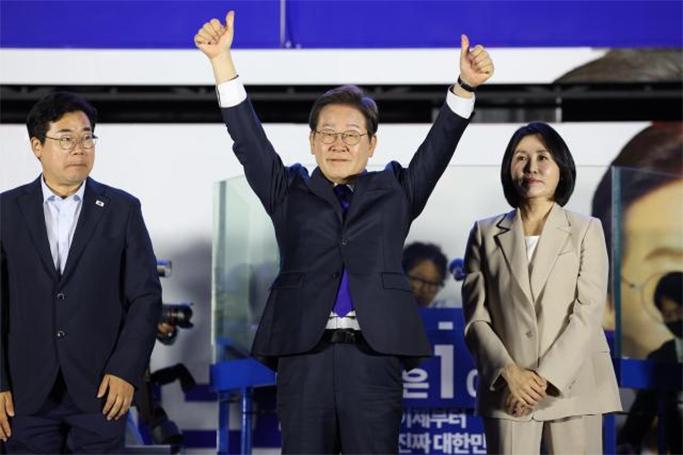 İslahatçı lider, yoxsa iddialı populist?