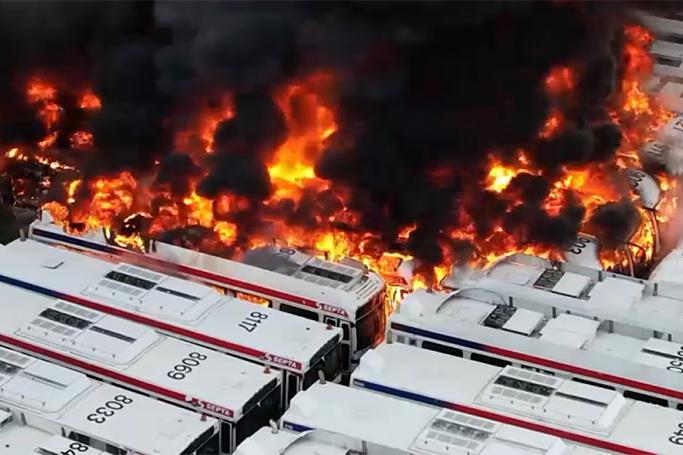 Avtobus qarajında yanğın