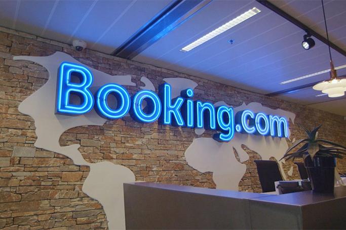 “Booking.com” insanları aldadıb