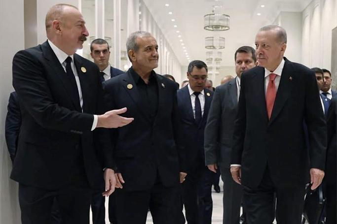 Tarixi sənəd olan foto