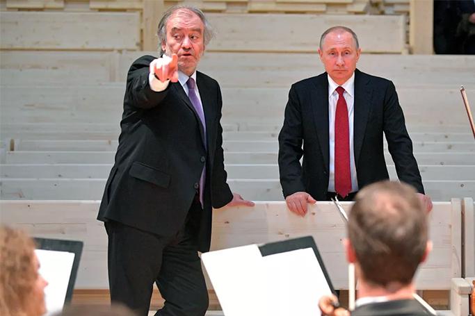 Putinin dirijor dostunun İtaliyadakı konserti ləğv olundu