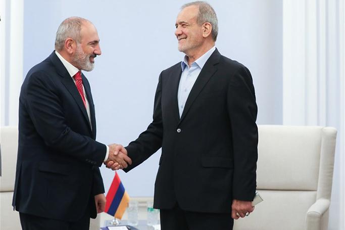 Pezeşkianın təcili İrəvan səfəri