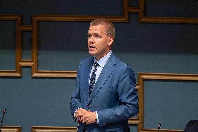 Millət vəkili parlamentdə ölü tapıldı