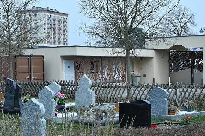 Ərəblər özlərini Fransanın xəlifəsi hesab edir?
