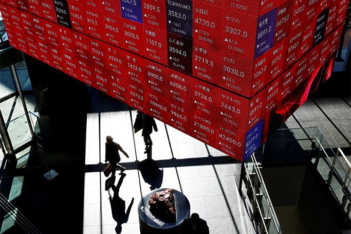 “Nikkei” zirvədə 