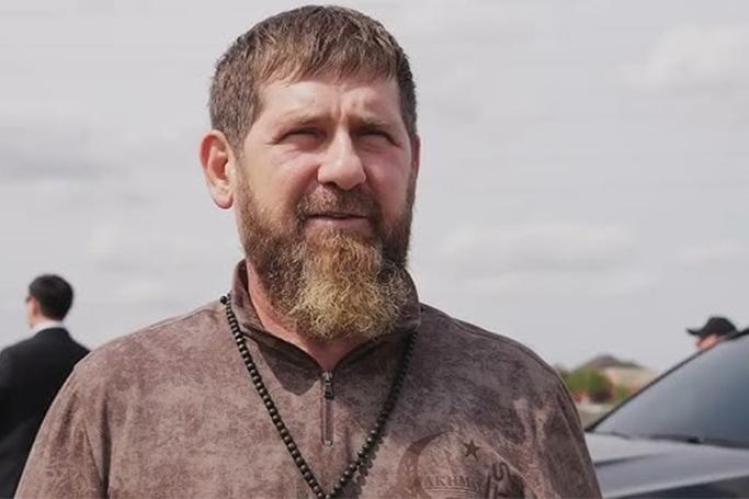 Kadırov drenaj sistemi ilə yaşayır