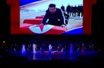 Əsgər tabutundan yapışdı